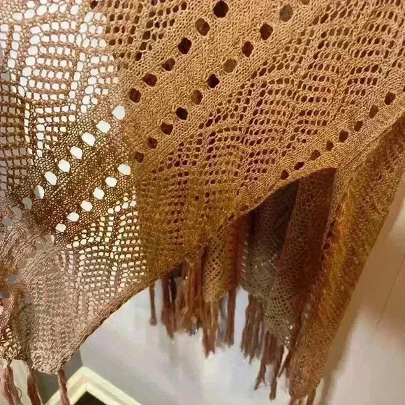 Vince Camuto Open Knit Womens Sweater Fringe Boho Shimmer Crochet Lightweight - Picture 8 of 11